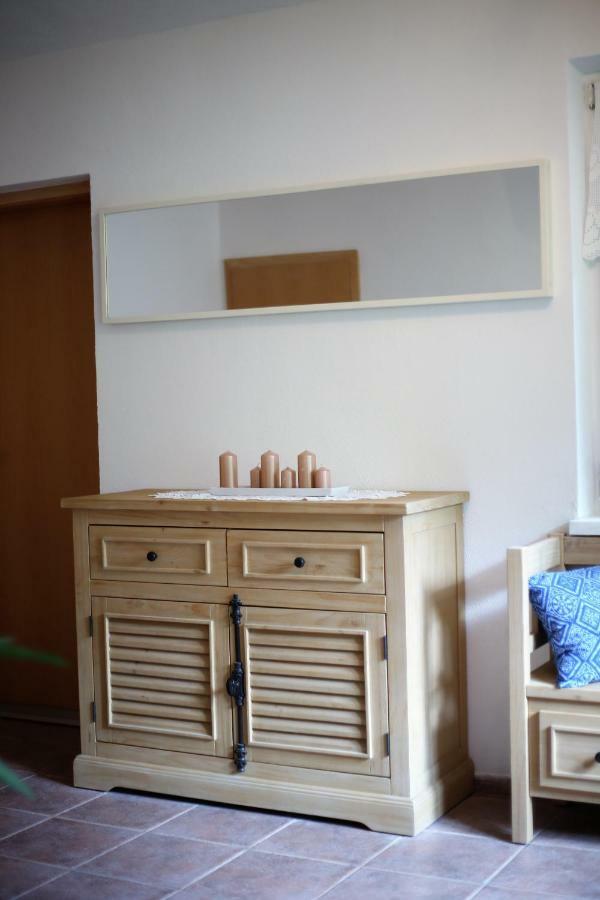 Pepi's Apartment *